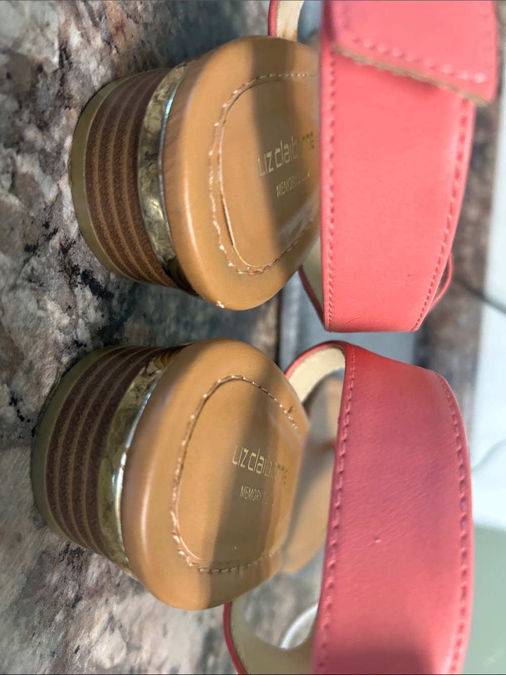 Liz Claiborne Coral Pink Thong Sandals with Gold Hardware - Picture 5 of 8